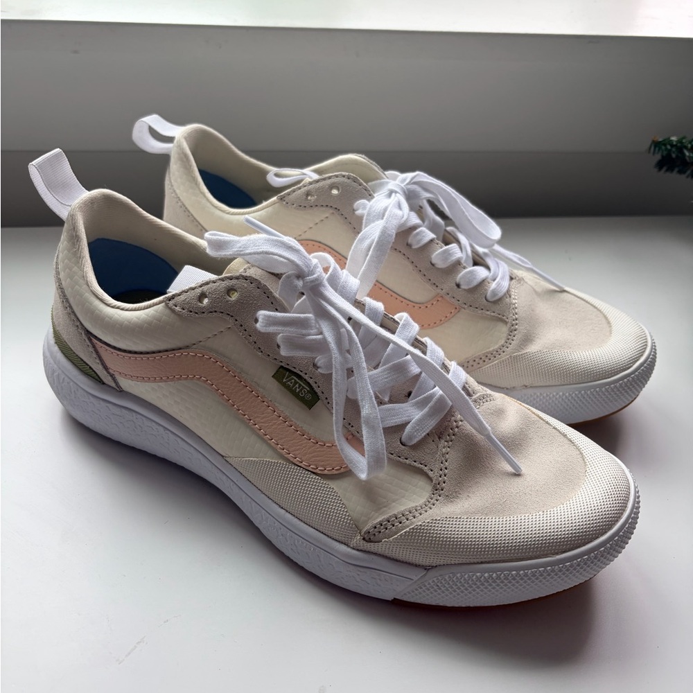 Vans Women's Cream and Peach Sneakers